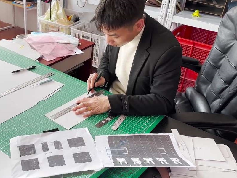 ٣. تطوير العينات